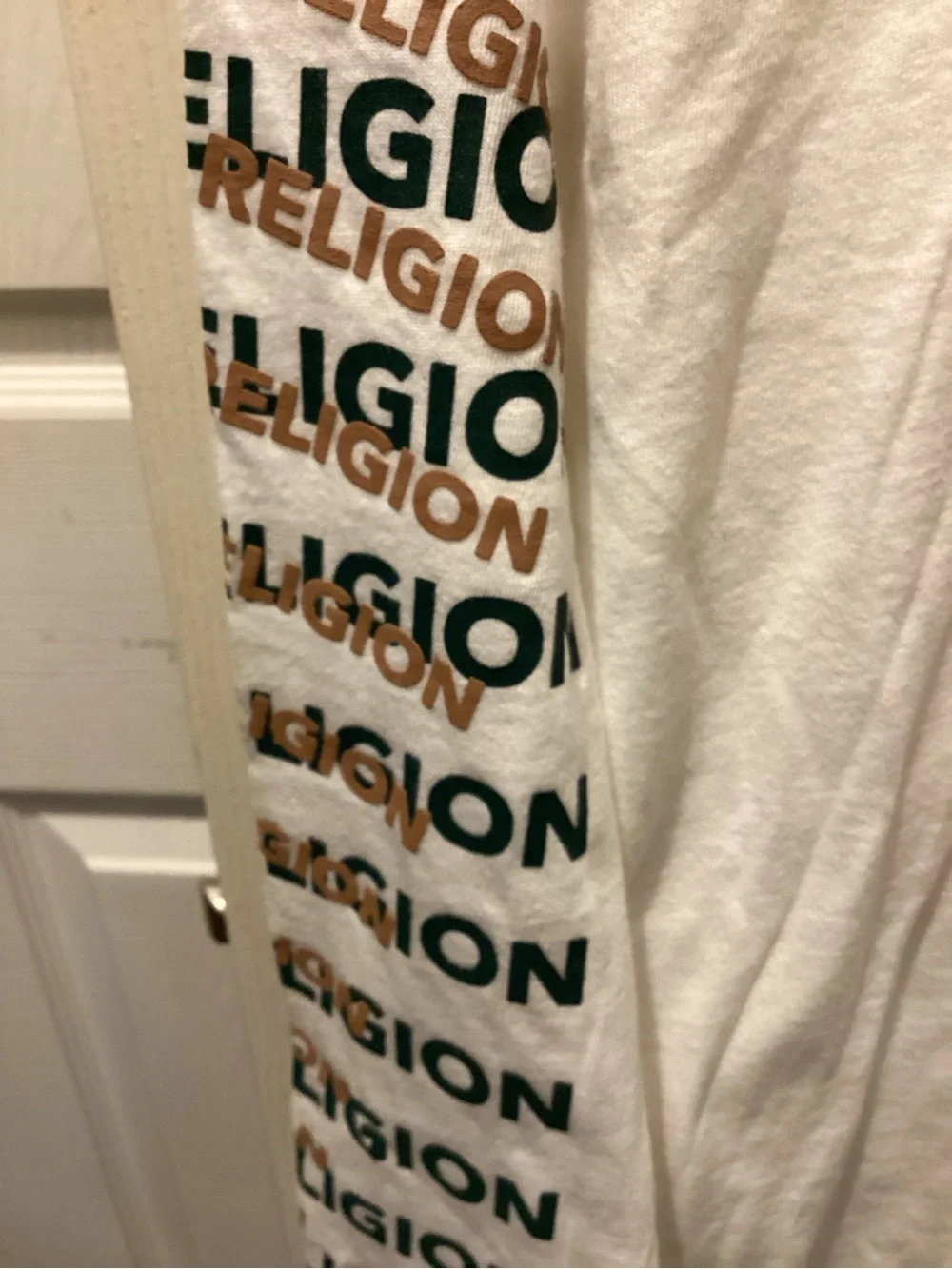 True Religion White Long-Sleeve Logo Tee with Sleeve Script